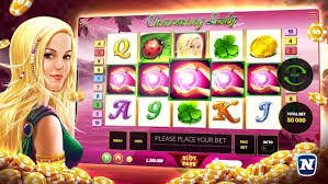 Tampilan permainan Phoenix Rises di aplikasi jkttogel menampilkan reel dengan simbol-simbol burung phoenix dan lava